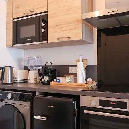 Chouette Appartement Pres De L'Arena Et De La Gare Centre De Reims Apartament