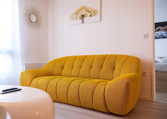 Chouette Pres De L'arena Et De La Gare Centre De