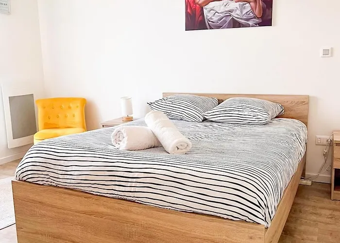 Chouette Pres De L'arena Et De La Gare Centre De Lägenhet